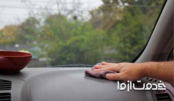 تمیز کردن داشبورد ماشین